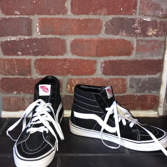 Vans Shoes - Black high top vans